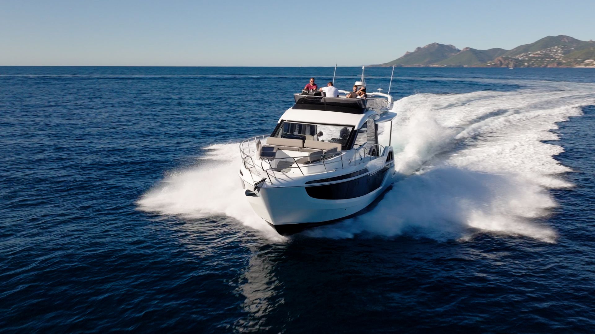 Galeon 480 Fly