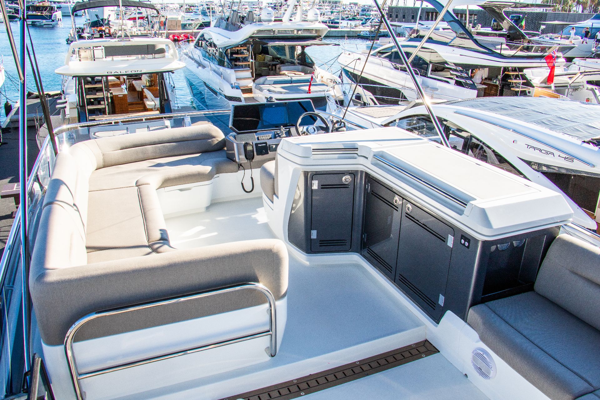 Galeon 480 Fly