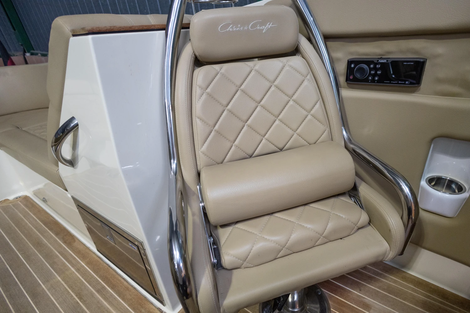 Chris-Craft Corsair 32 For Sale