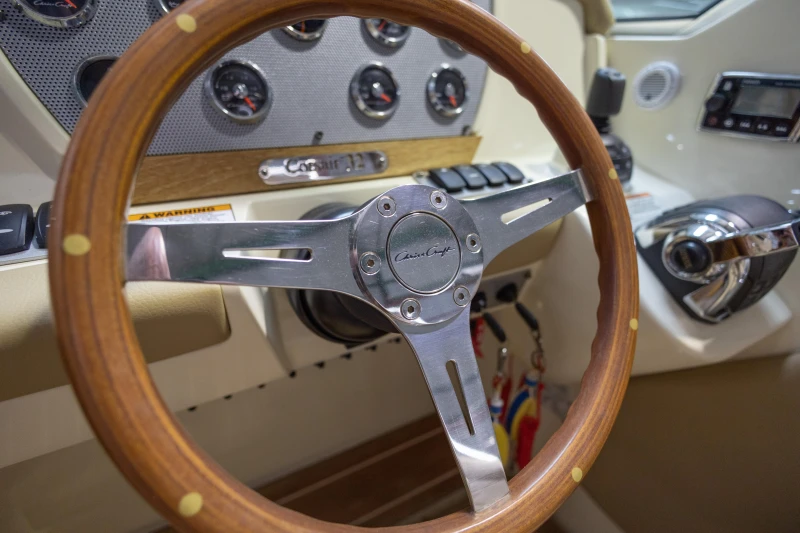 Chris-Craft Corsair 32 For Sale