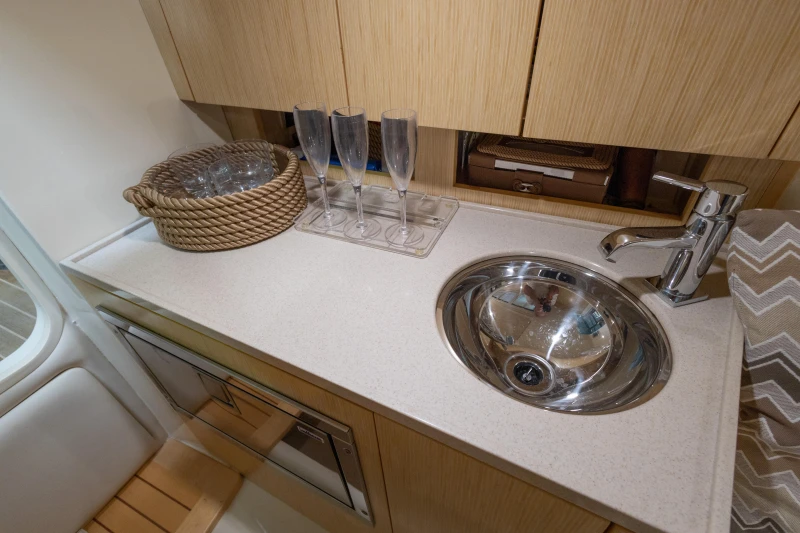 Chris-Craft Corsair 32 For Sale