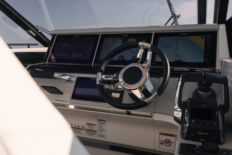 2025 Saxdor 400 GTO helm with advanced navigation displays and sleek steering wheel.