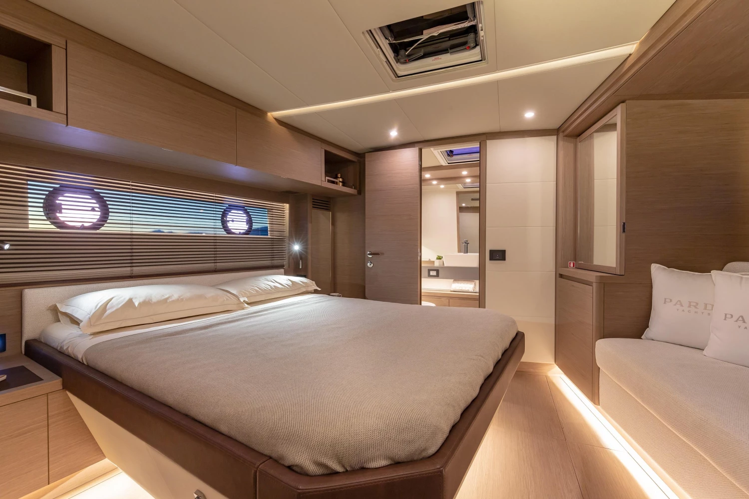 Pardo Yachts GT52 For Sale - Master Cabin