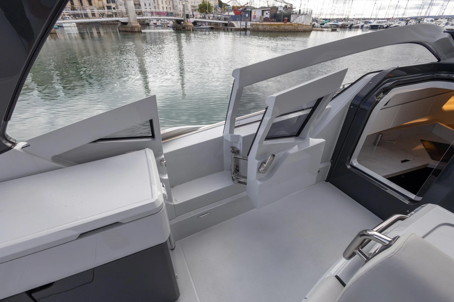 2023 Fairline F//Line 33 yacht interior with sleek design and modern features.